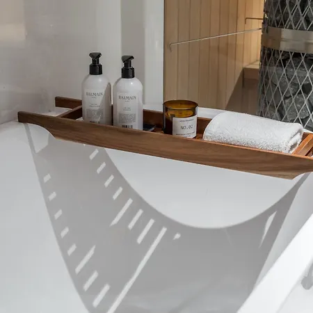 Scandinavian Design Townhouse With Private Sauna Apartmán