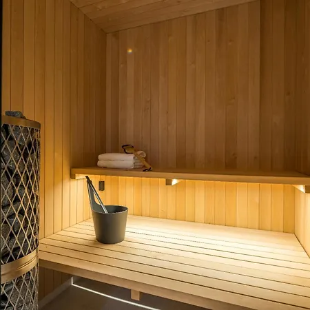 Scandinavian Design Townhouse With Private Sauna Lägenhet