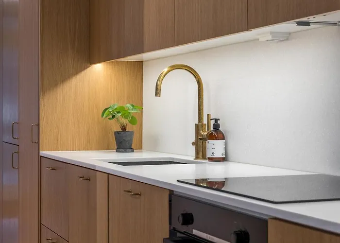 Scandinavian Design Townhouse With Private Sauna *