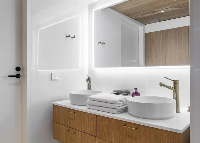 Scandinavian Design Townhouse With Private Sauna Apartment Helsinki