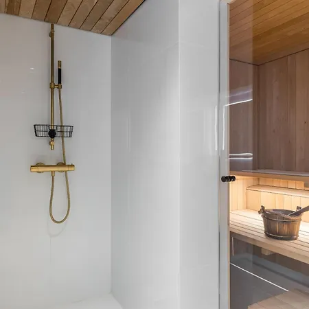 Scandinavian Design Townhouse With Private Sauna Апартаменты *